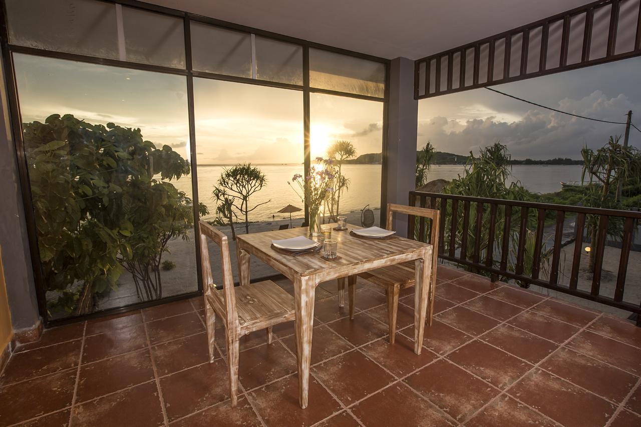 Hotel Sunset House Gili Meno Extérieur photo